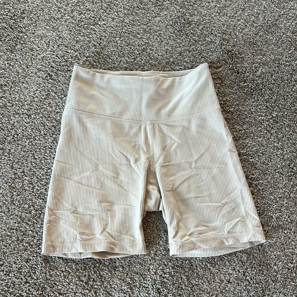 beige biker shorts